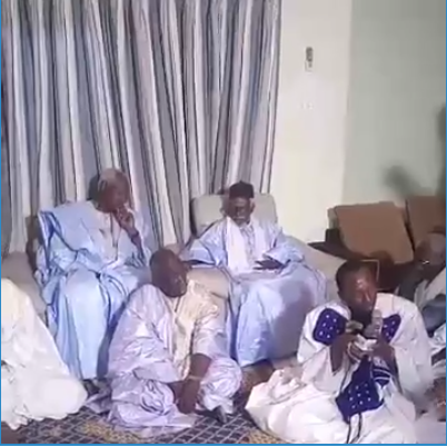 Vidéo – l’ancien président Abdou Diouf chez le Khalif général des Mourides – Regardez