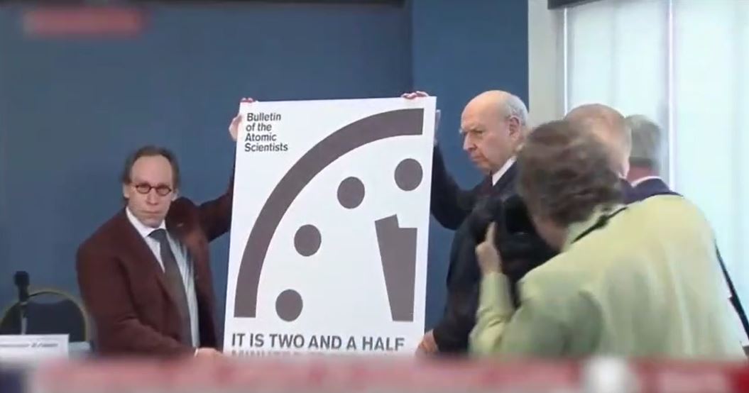 Vidéo : L’heure de la fin du monde a été avancée de 30 secondes par des scientifiques – Regardez.