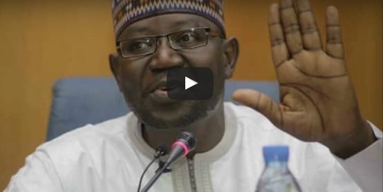 Vidéo : Adama Barrow sonne le glas des dealers de drogue en Gambie – Regardez.