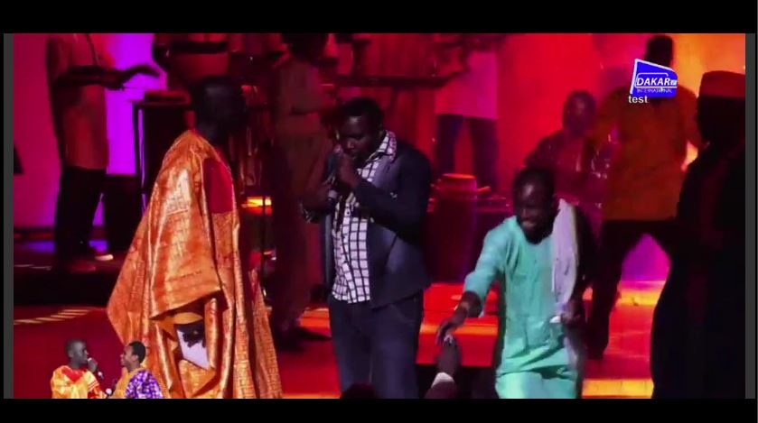 Vidéo – Mbaye Diop Fary Mbaye qui met le feu au concert d’ousmane Seck avec un Tassou incroyable