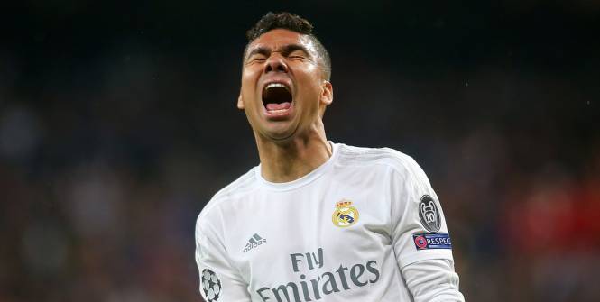 Vidéo: 3ème but du Real Madrid avec Casemiro face à Naples
