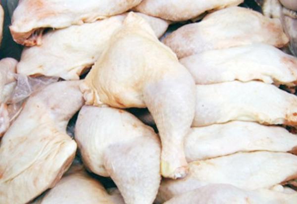 Trois tonnes de cuisses nuisibles à la santé, saisies par la police