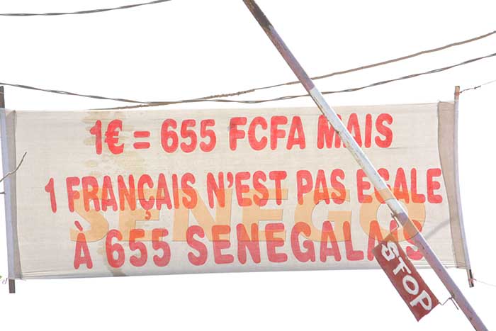 Arrêt sur images: le message des garagistes avant le déguerpissement . Regardez