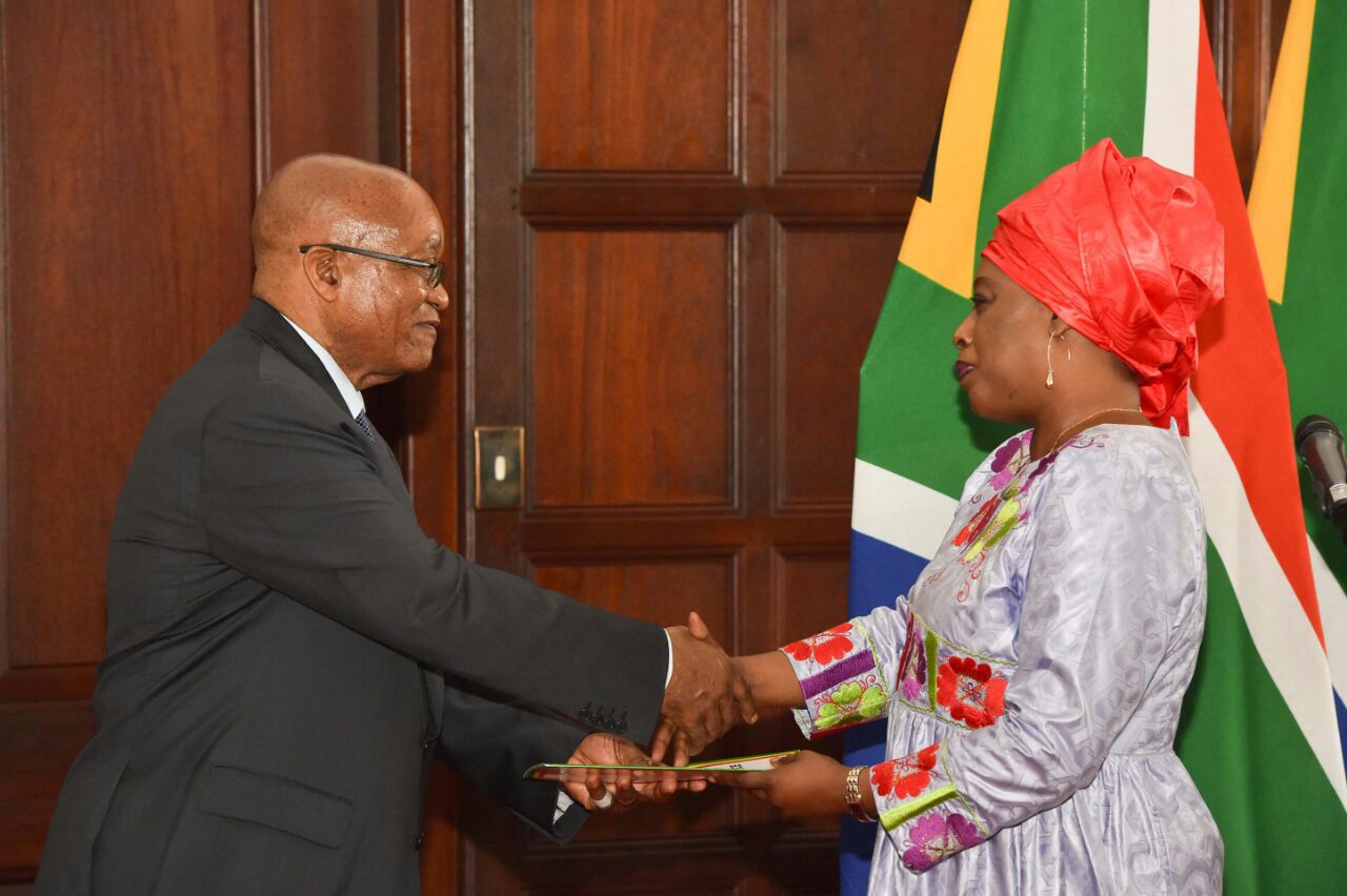 L’ambassadeur Safiétou Ndiaye a présenté ses lettres de créances à Jacob Zuma