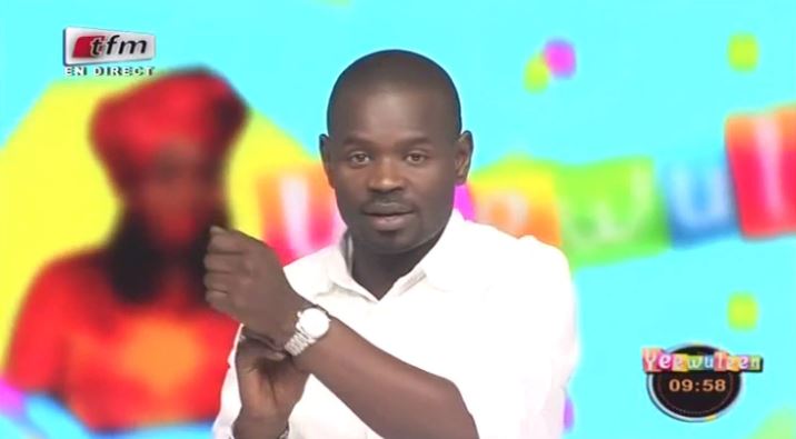 Vidéo-  Pape Cheikh expose sa montre : « j’ai une montre en diamant » Regardez !