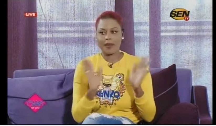 Vidéo – Maman de la sen tv recadre un homme qui la tutoyait à Sandaga…