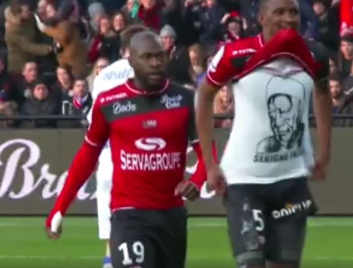 (Vidéo) Guingamp-Lyon: Moustapha Diallo marque et rend hommage à Serigne Fallou Mbacké, regardez!