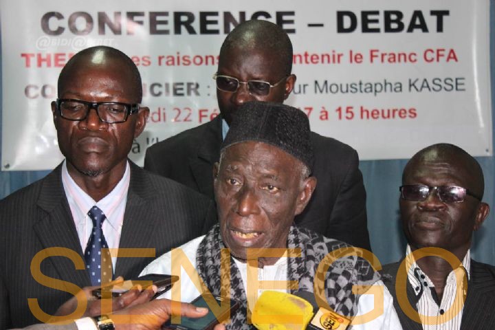 Le Pr Moustapha Kassé fixe les avantages et les inconvénients  du Cfa