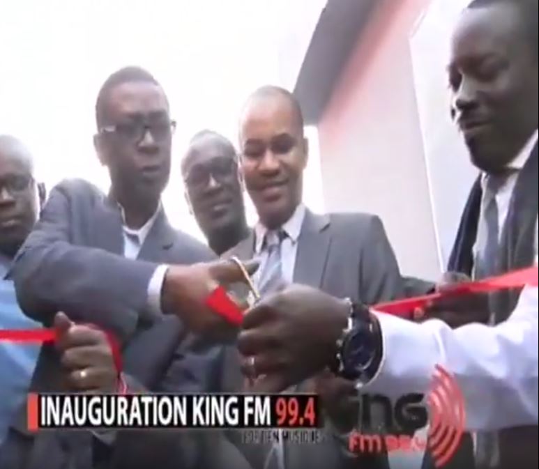 Vidéo : Revivez l’intégralité de l’inauguration du dernier bijou de Gfm, King Fm par son boss Youssou Ndour – Regardez.
