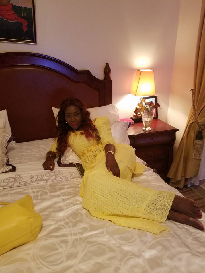 Vidéo – Coumba Gawlo Seck et sa belle manière de souhaiter à ses fans une bonne nuit – Regardez !