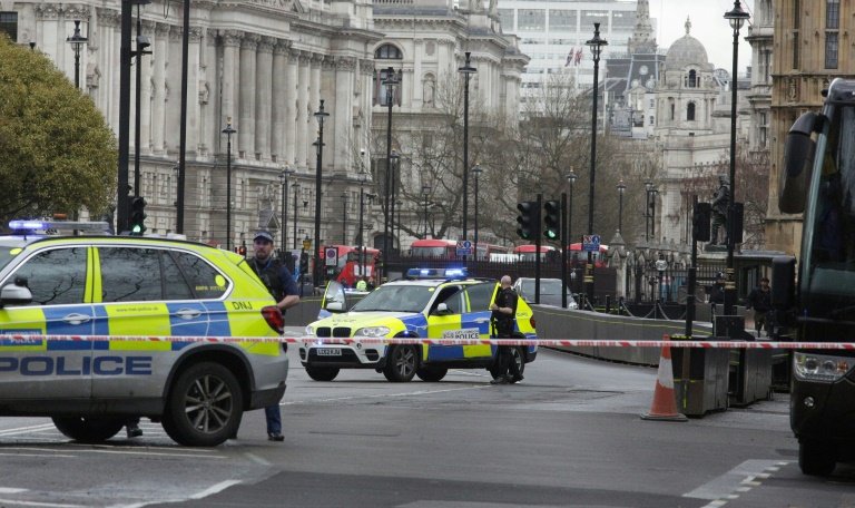 Incident à Westminster: la police évoque une attaque « terroriste »