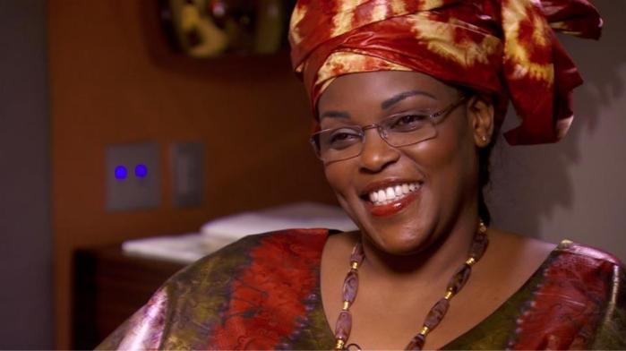 Audio – Marième Faye Sall offre des soins médicaux à une fille de 16 ans qui allait devenir aveugle…