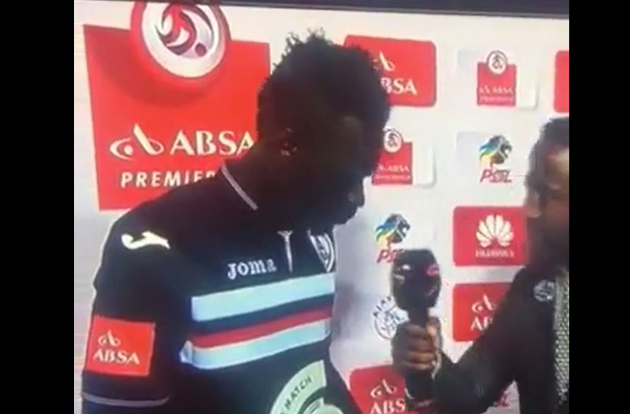 Vidéo : Élu homme du match, un footballeur remercie sa femme et… sa petite-amie – Regardez.