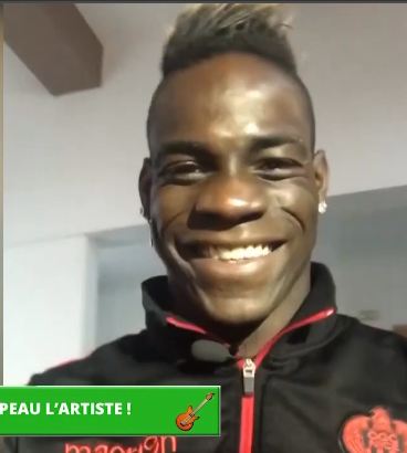 Vidéo - Quand Danté chante pour son coéquipier Balotteli Vidéo - Quand Danté chante pour son coéquipier Balotteli