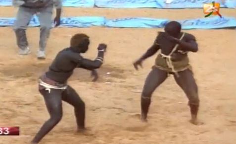 Vidéo – Direct : Thiatou Guéwel dévore Kilo Mbourou ! Quelle technique! Regardez !