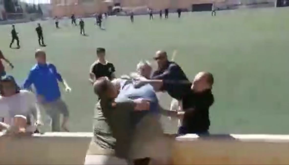 Vidéo : Bagarre générale entre parents pendant un match football d’enfants de 13 ans – Regardez.