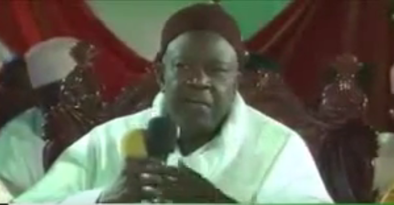 Vidéo –  Emouvant : Témoignage de Serigne Mansour Sy Djamil sur Serigne Cheikh Tidjane Sy !
