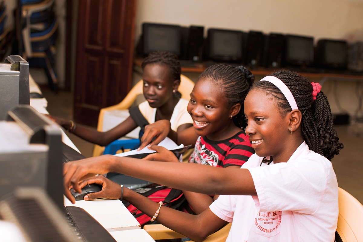 Vidéo-Sciences: Macky Sall annonce des prix chez les filles