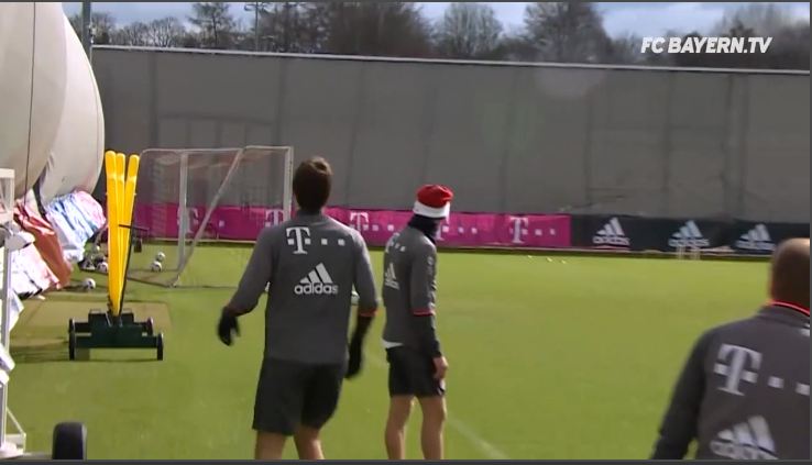 Vidéo – Matt Hummels a le compas dans l’œil : regardez ce qu&rsquo;il fait !