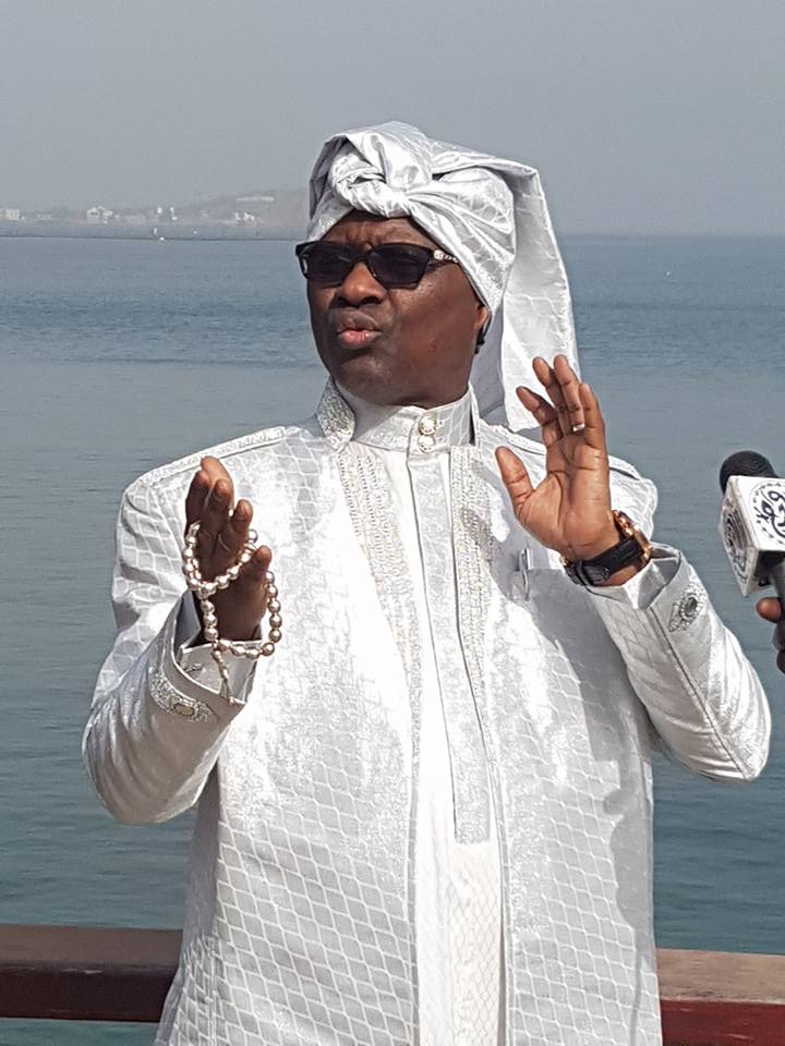 Vidéo – Au pont du Lagon1 cet après midi, Serigne Modou Kara revient sur un échange houleux entre Serigne Touba et un Djinn – Regardez !