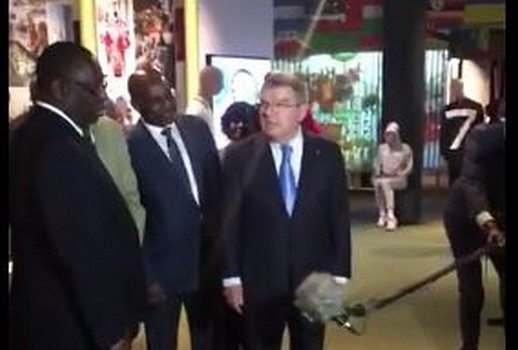 Vidéo: Visite de Macky Sall au Musée olympique de Lausanne