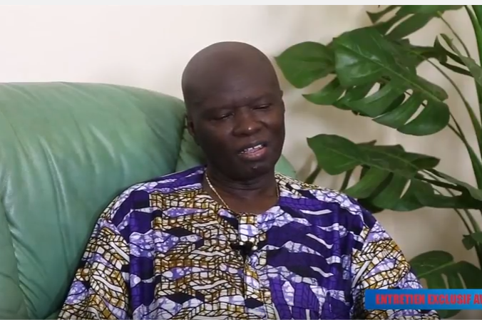 Vidéo –  Emouvant témoignage d’Omar Pene sur Cheikh tidiane Tall : « Méti Nama trop,la dernière que je l’ai vu il était… » Regardez !