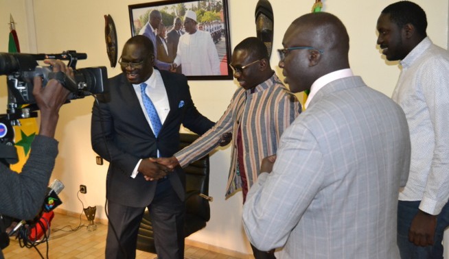 (6 photos): Gand Bégué de Casablanca: Pape Diouf rencontre les autorités au Consulat du Sénégal