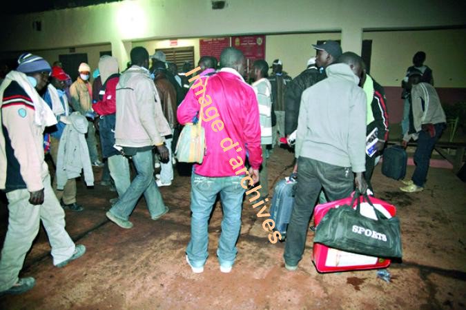 Les 130 Sénégalais rapatriés des Usa sont arrivés à Dakar. Khalifa Sall répond au Procureur. Points sur l’actu de ce dimanche sur Senego