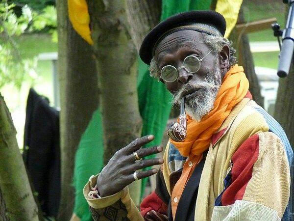 L’émouvant hommage du Professeur Massamba Gueye à feu Joe Ouakam