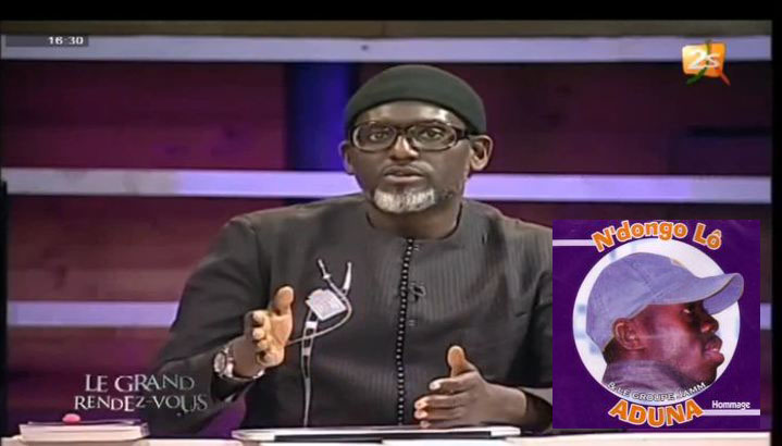 Vidéo – Alioune Ndiaye « le meilleur album de Mbalakh du Sénégal, de tous les temps c’est « Aduna » de Ndongo Lo… »