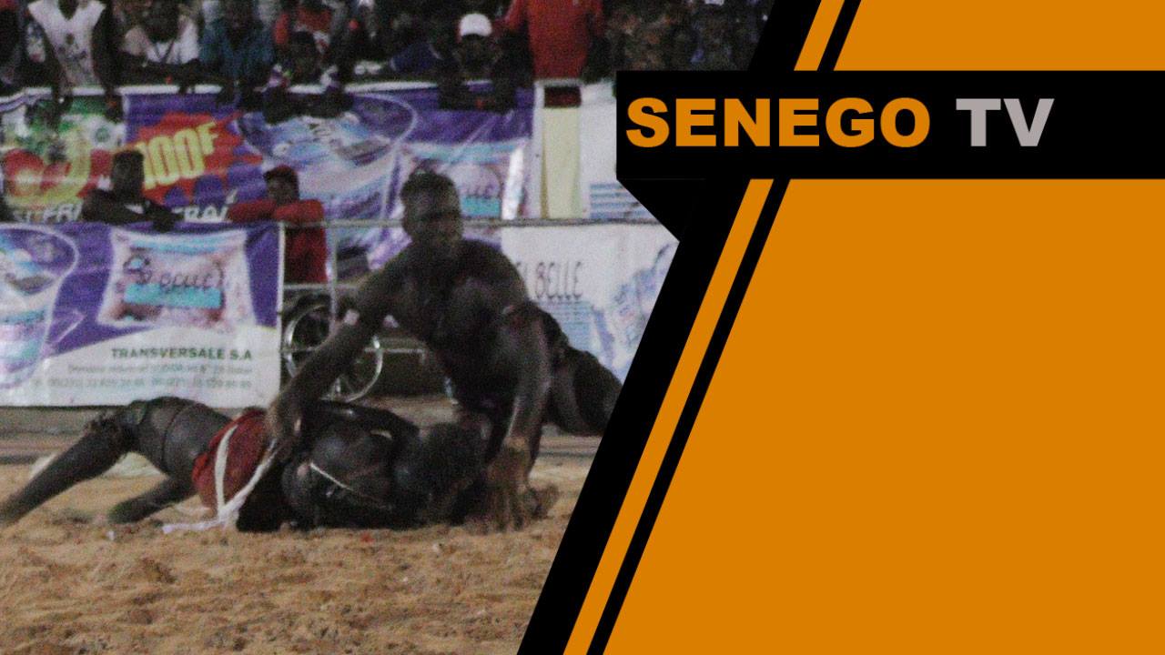 Senego TV: Birahim Junior dorlote et couche « Bébé » Diouldé