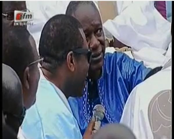 Vidéo – Magal Kazu Rajab : Youssou Ndour chante Serigne Fallou devant toute la famille du marabout…