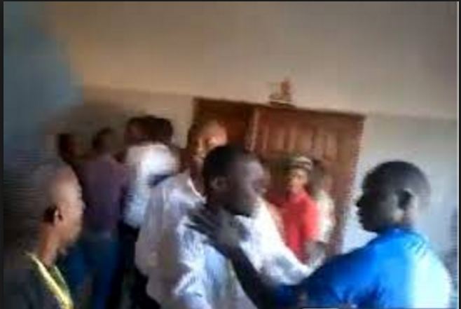 Audio – Xalass : Après la mort de l&rsquo;imam, deux groupes se battent juste pour diriger la prière…