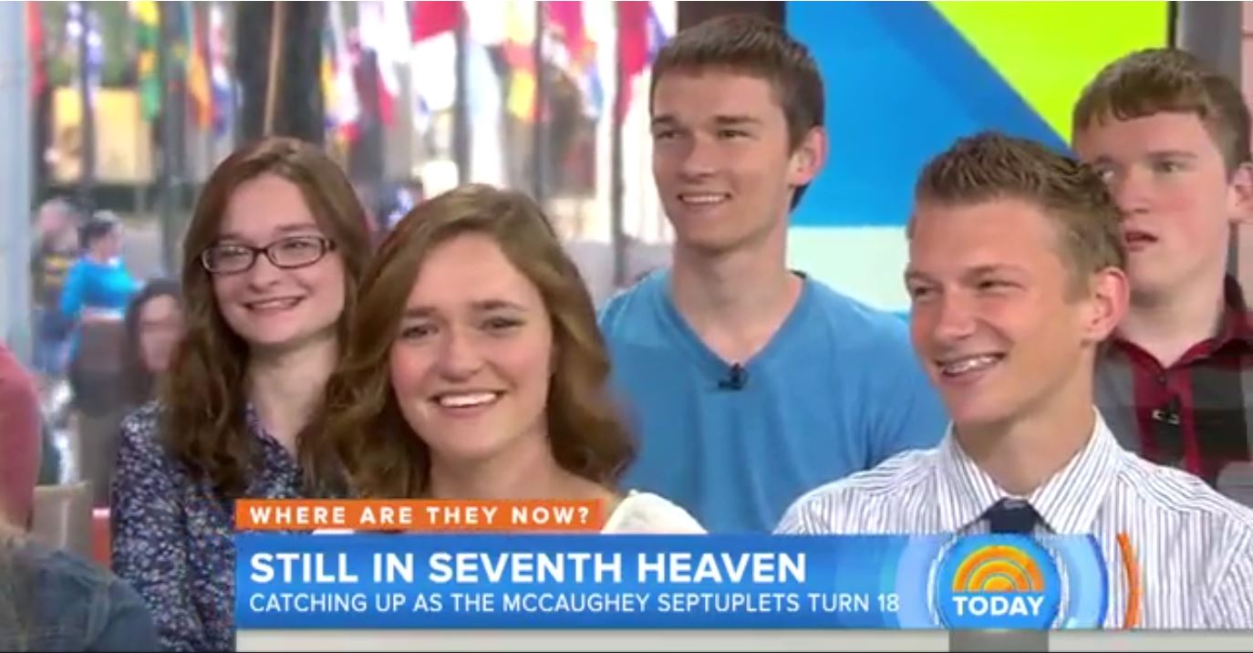 Vidéo : Les premiers septuplés vivants au monde, découvrez-les 18 ans après