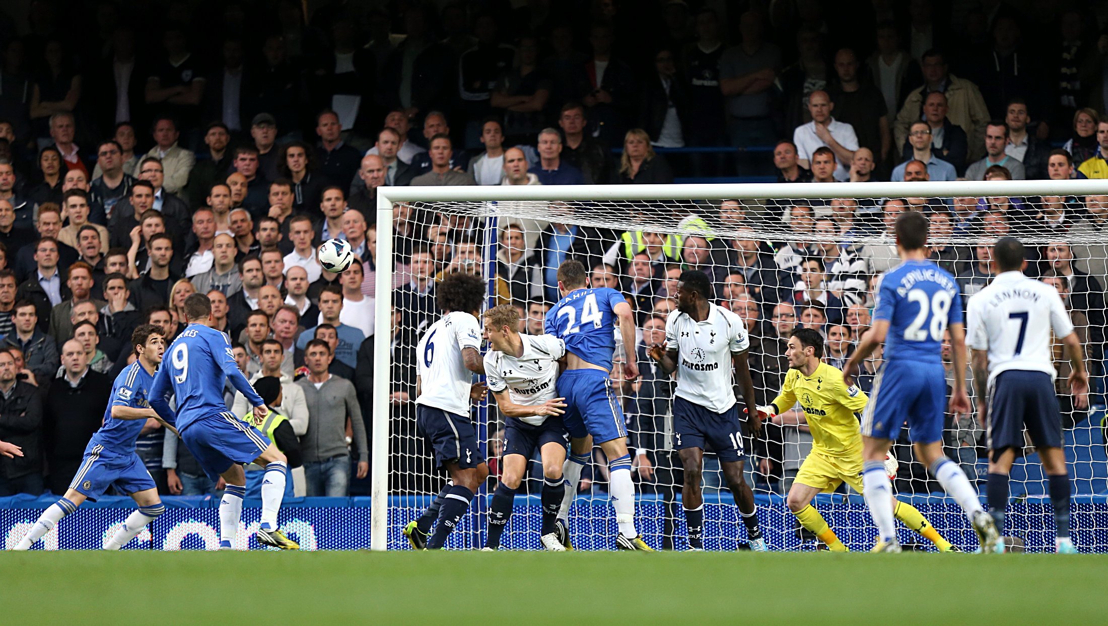 Football, le programme avec un choc Chelsea/Tottenham en 1/2 finale de Cup