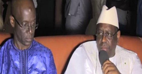 Vidéo – Thierno Alassane Sall perd son père, Macky Sall à la levée du corps à Thiès