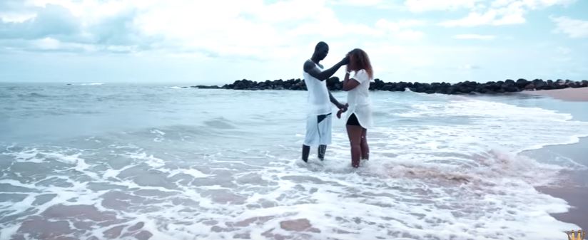Vidéo – Aida Samb feat Wizkid « Yaw Rekk »- Regardez