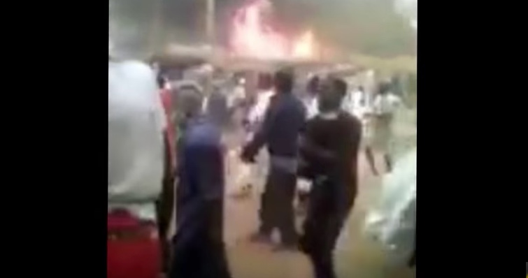 Vidéo – Incendie à Médina Gounass  lors du Daaka : c’était le sauve-qui-peut ! Regardez