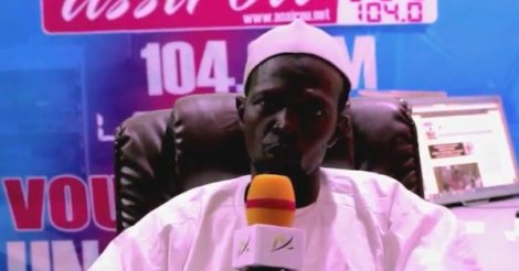 Vidéo – Législatives 2017 : le fils du Khalife des mourides tête de Liste – Me Wade dément