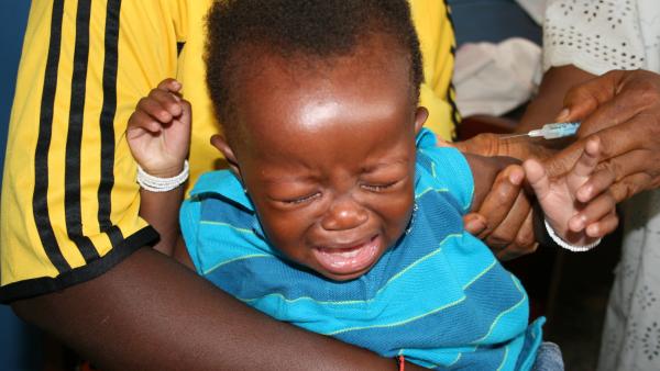 Macky Sall débloque prés de 4 milliards de FCFA en 2017 pour l’achat de vaccins