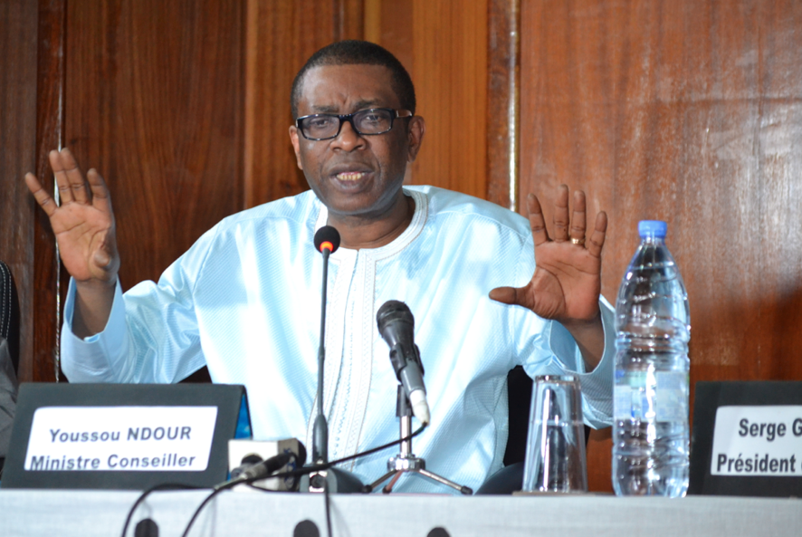 Vidéo – Youssou Ndour : « Tout le monde doit écrire, même ma mère illettrée a produit un livre » – Regardez !