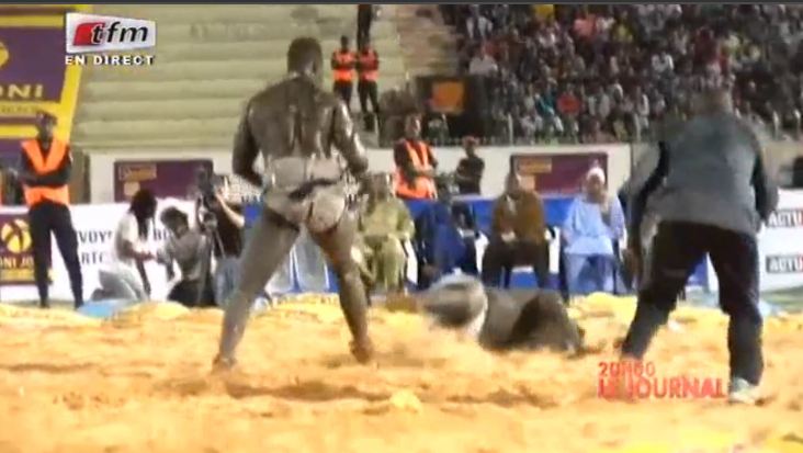 Vidéo – Le Champion de Taekwondo Balla Dièye a appris a Siteu le coup chaotique face à Zoss…