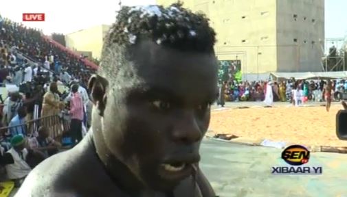 Vidéo – Reug Reug après sa victoire clashe son adversaire et déclare : « Nioun Danio geum Souniou Reew… »