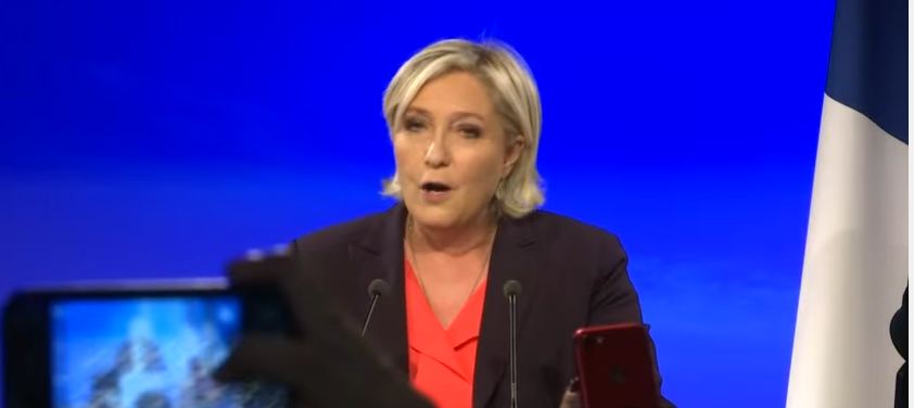 Vidéo – Après sa défaite Marine Le Pen annonce « une transformation profonde » du Front National…