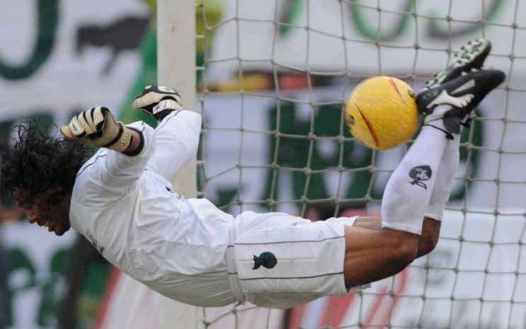 Vidéo – René Higuita, gardien aux talents exceptionnels – Regardez !