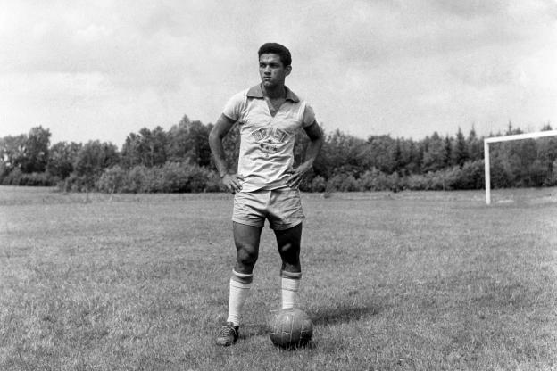 Brésil : la dépouille mortelle de Garrincha a disparu ...