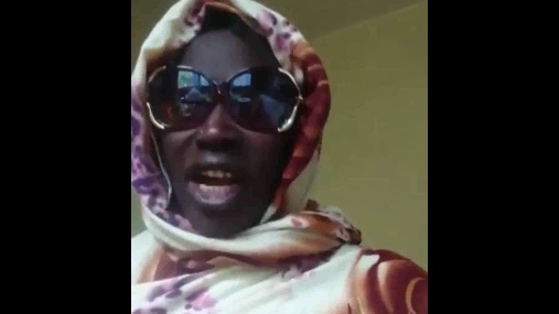 Vidéo – Humour : Cette sénégalaise qui vit en France crache du feu sur Marine Le Pen ! Regardez.