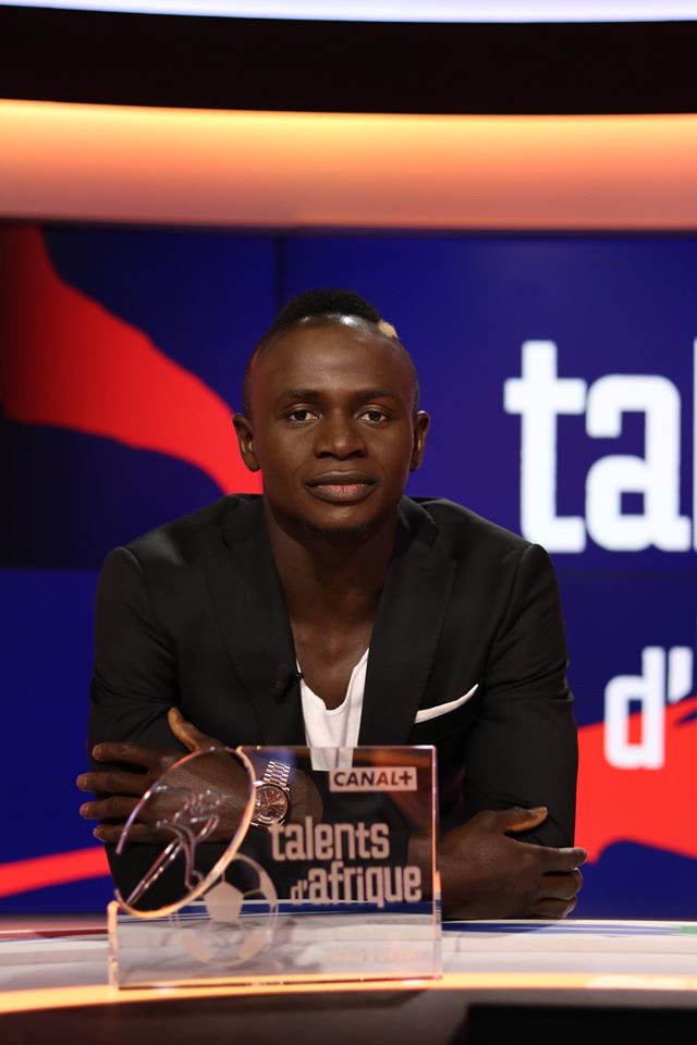 Canal + décerne à Sadio Mané le trophée "Talent d’Or" qui récompense chaque année le meilleur footballeur africain de la saison