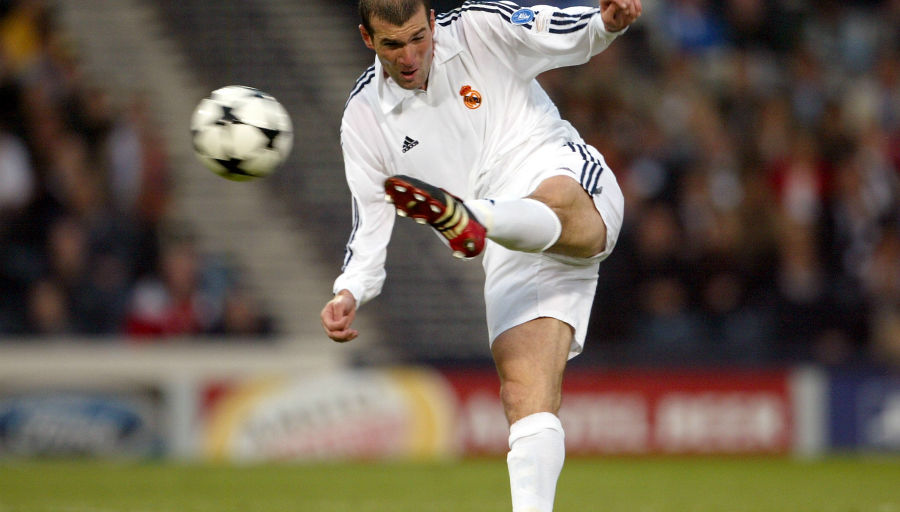 Vidéo: Les plus beaux gestes techniques Zinedine Zidane