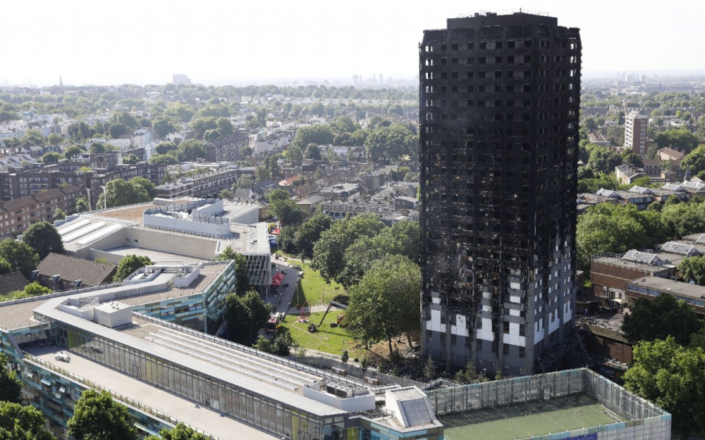 Incendie de la tour Grenfell à Londres: le bilan s’alourdit, encore, à 30 morts